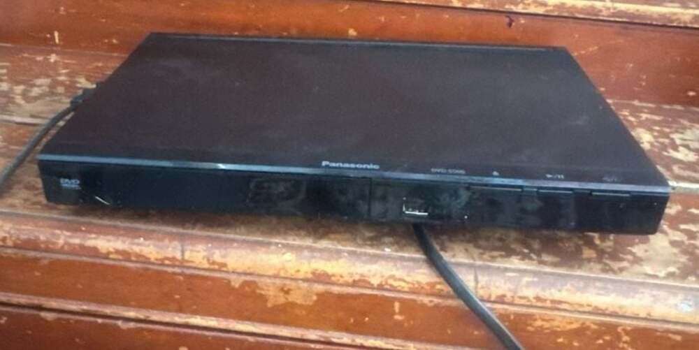 Panasonic DVD-S500 Progressive Scan DVD Player